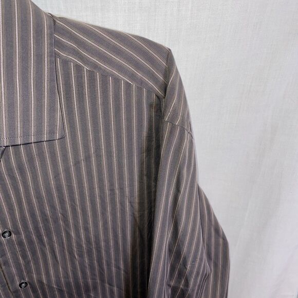 Hugo Boss Dress Shirt Men’s Size Large Gray Striped Long Sleeve Button Up - Picture 4 of 12